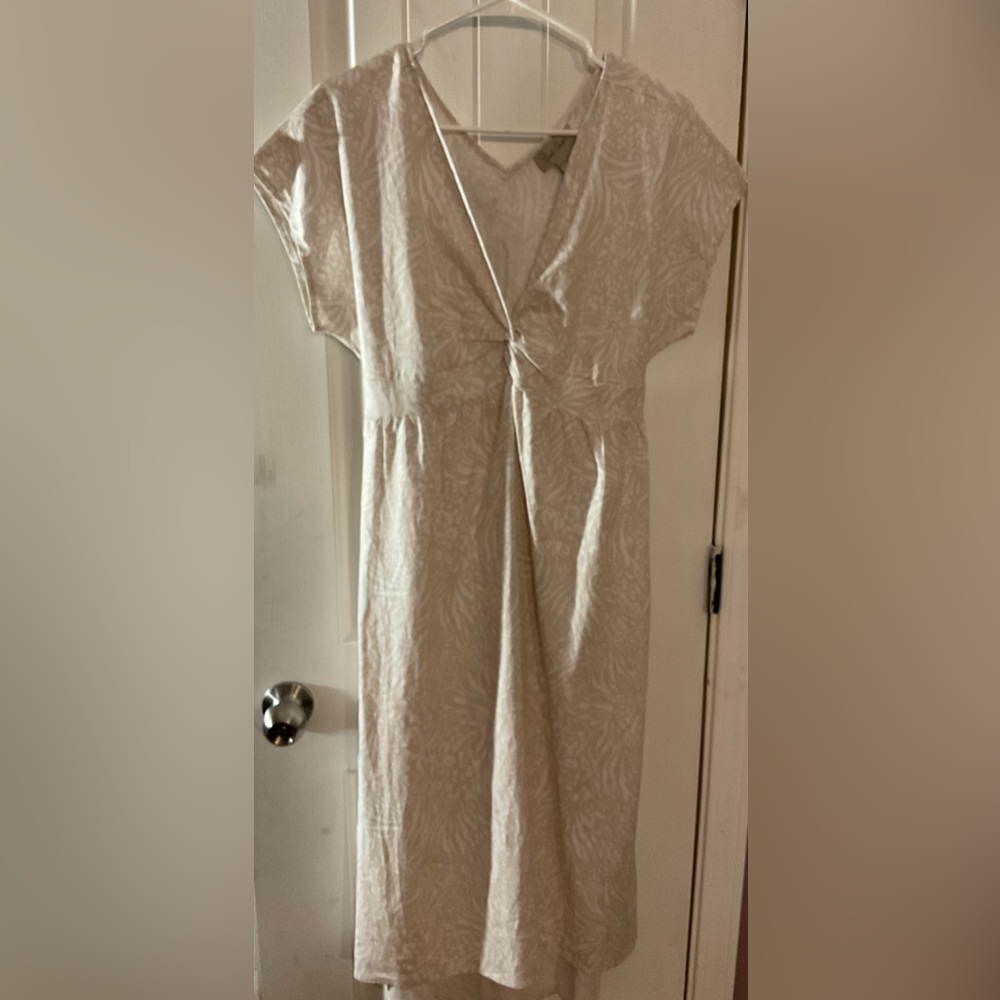 Charlie Paige Linen Blend Beige Print
Midi Dress Size Medium NWOT